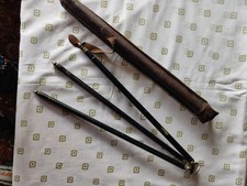 Cavalletto Tre Piedi Antico Per Macchine Fotografiche Con Custodia