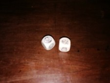  DADI HERO QUEST GIOCO IN SCATOLA WAR GAME WARHAMMER GAMES WORKSHOP RICAMBI