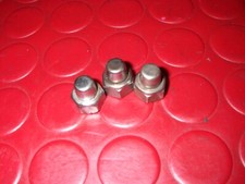 3 Dadi Di Fissaggio Marmitta