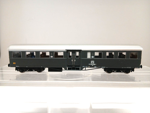 Oskar 3359 carrozza - h0,