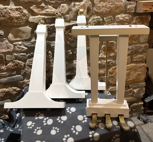 Gambe per pianoforte coda - a, e