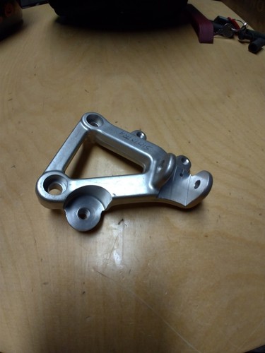 Staffa pedana ducati 916 - sx,
