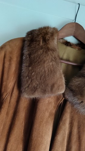 Women reindeer and - mink, coat