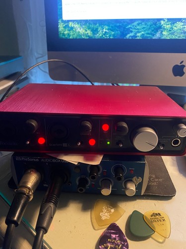 Focusrite scarlett 2i2 - focusrite,