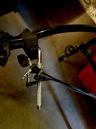 Roland stand - 20,