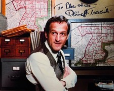 Daniel J. Travanti - quartiere