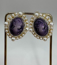 Orecchini ovali bottone cammeo viola perle stile vintage vittorinano - NUOVO