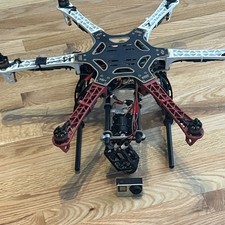 DJI Custom F550 Drone Naza V2 Gimbal, carrello di atterraggio in carbonio. Mai volato!