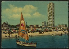 cartolina CESENATICO spiaggia e grattacielo visti dal mare