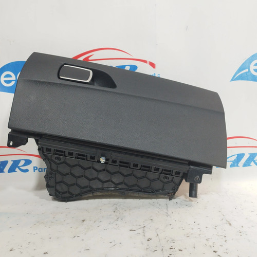 Vano cassetto portaoggetti - /,