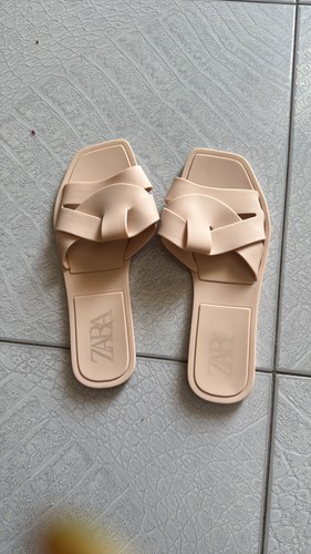 Zara flips - zara,