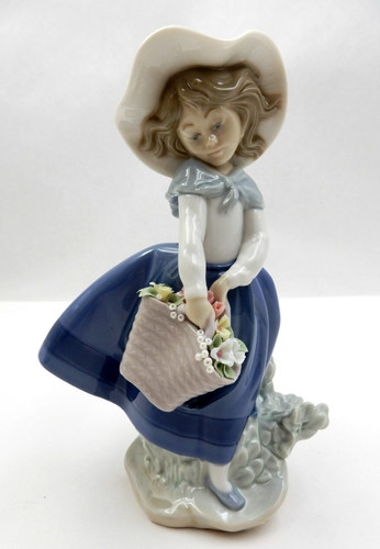 Vintage lladro pretty - vintage,