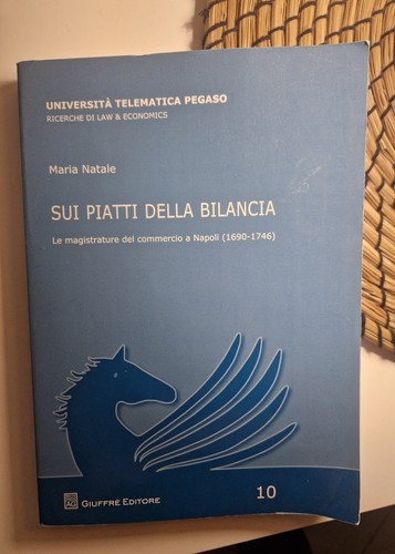 Sui piatti della bilancia le - piatti,