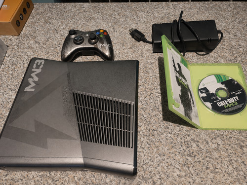 Xbox 360 limited - s, mw3