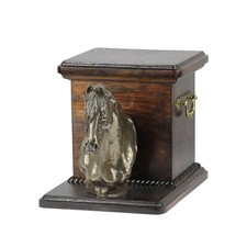 Cavallo frisone I urna fatta