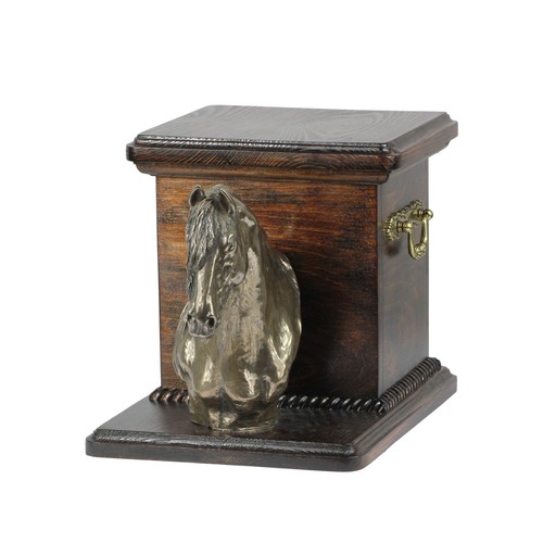 Cavallo frisone urna fatta - i,