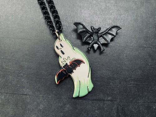 Spooky haunt ghost vintage - haunt,