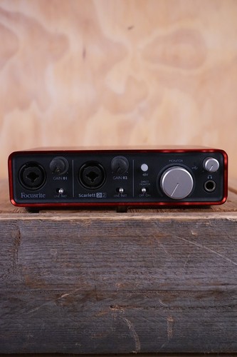 Focusrite scarlett 2i2 - scarlett, 1a