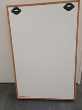 Vendo n. 2 specchi da parete (a quadro - cornice in legno frassino)