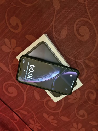 Apple iphone 128 - apple, black