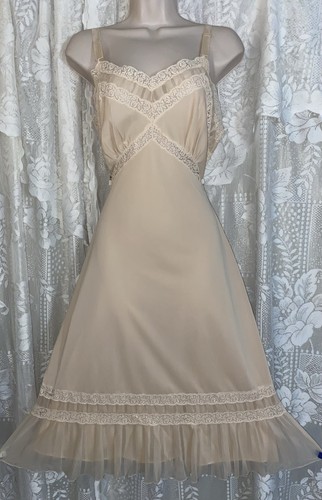 Vtg fancy beige - 36, 38