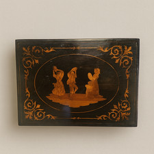 Cofanetto intarsiato di