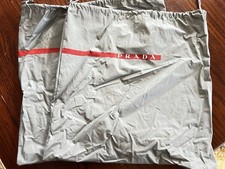 2 Prada Scarpe Abbigliamento