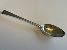 Antico cucchiaio in argento sterling inglese georgiano o pre-georgiano