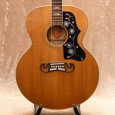 Chitarra acustica Gibson J-200