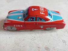 Auto dei pompieri in latta