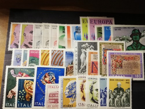 Francobolli italiani nuovi