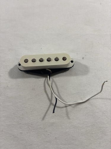 Fender stratocaster standard - stratocaster,