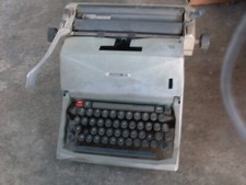 MACCHINA DA SCRIVERE OLIVETTI 82 DIASPRON VINTAGE