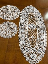 Gruppo di n. 3 centri VINTAGE fatti a mano a TOMBOLO  Colore GHIACCIO