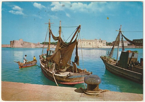Trani pescherecci porto - trani,