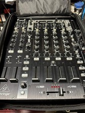 mixer Behringer NOX 606