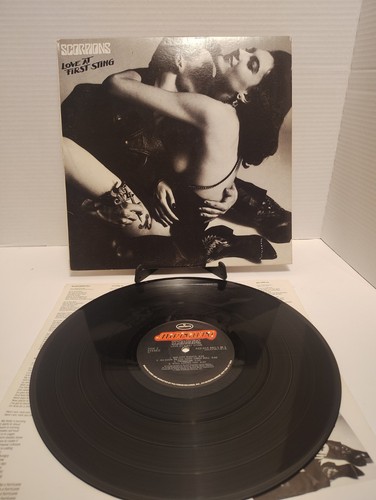 Scorpions love at first - -,