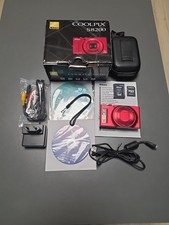 Nikon Coolpix S8200