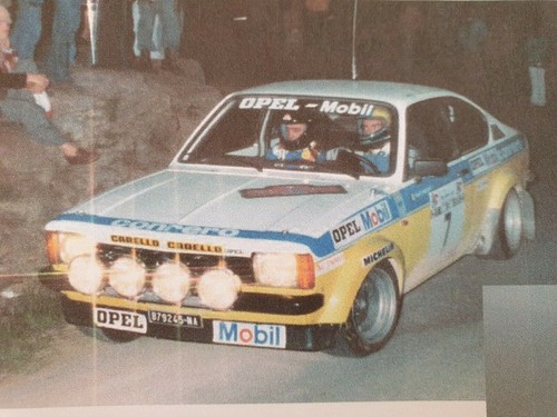 Opel kadett gte 2000 - 1/43,