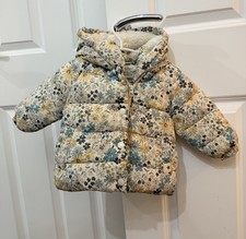 Cappotto con cappuccio