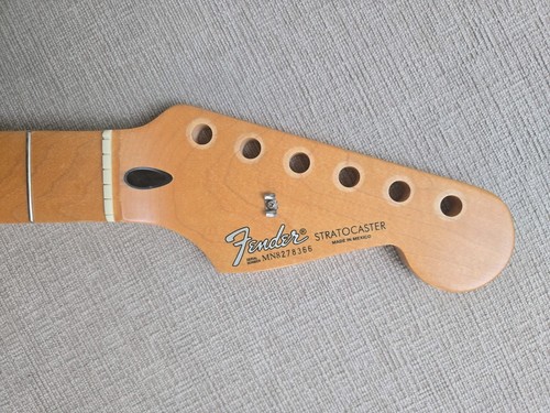 Fender standard stratocaster - fender,