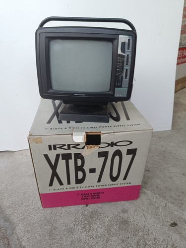 Vecchio televisore vintage - vecchio,