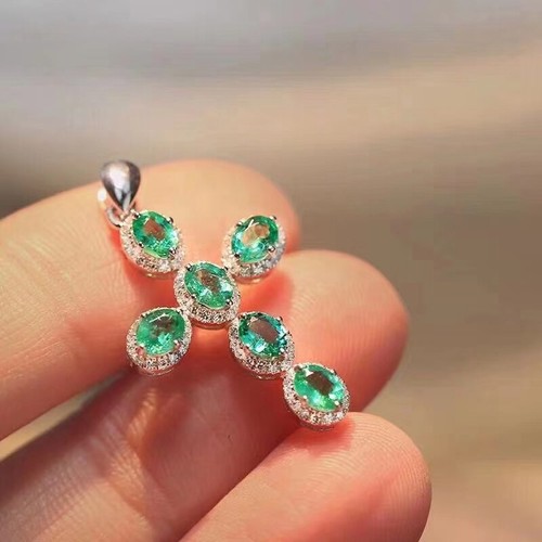 Ciondolo croce unisex peridoto