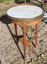 Tavolino antico Luigi XVI con piano in marmo e galleria ottone – da restaurare