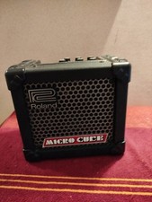 Micro Cube cassa amplificata per chitarra elettrica con effetti.