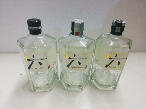 Gin roku bottiglia - bottiglia, vuota
