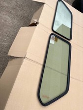 COPPIA VETRI LATERALI POSTERIORI SX+DX CON GUARNIZIONI FIAT 128 PANORAMA '76/'80