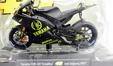Modellini moto Valentino Rossi scala 1:18 YAMAHA YZR-M1 excalibur gp motor bike