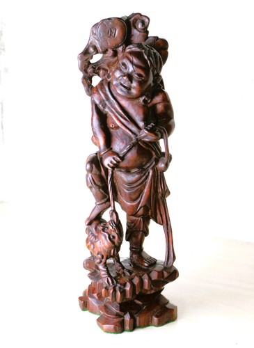 Antica statuetta divinità