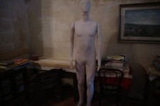 manichini  completi  usati per mostra .realizzato in poliuretano espanso, rivest